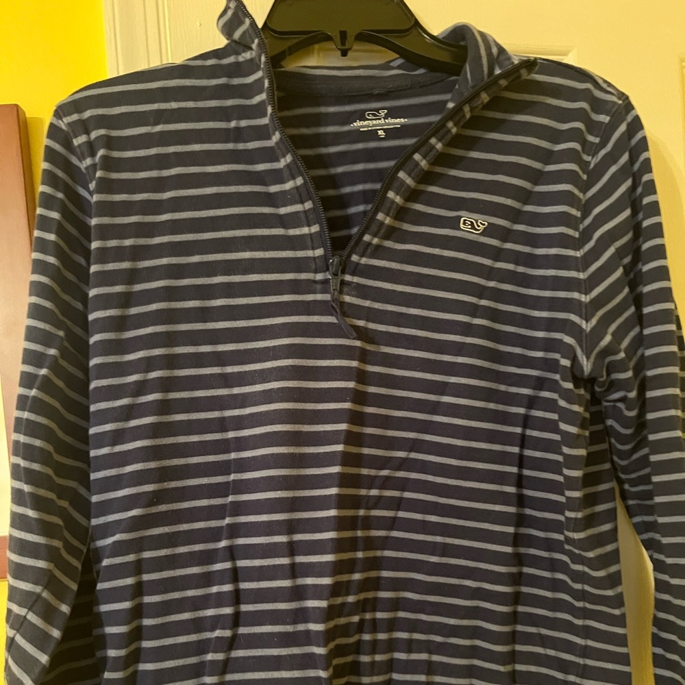 Boys XL quarter zip shep shirt.  Size Xl. Navy. Vineyard vines